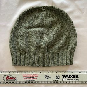 Eddie Bauer women’s green winter hat/beanie